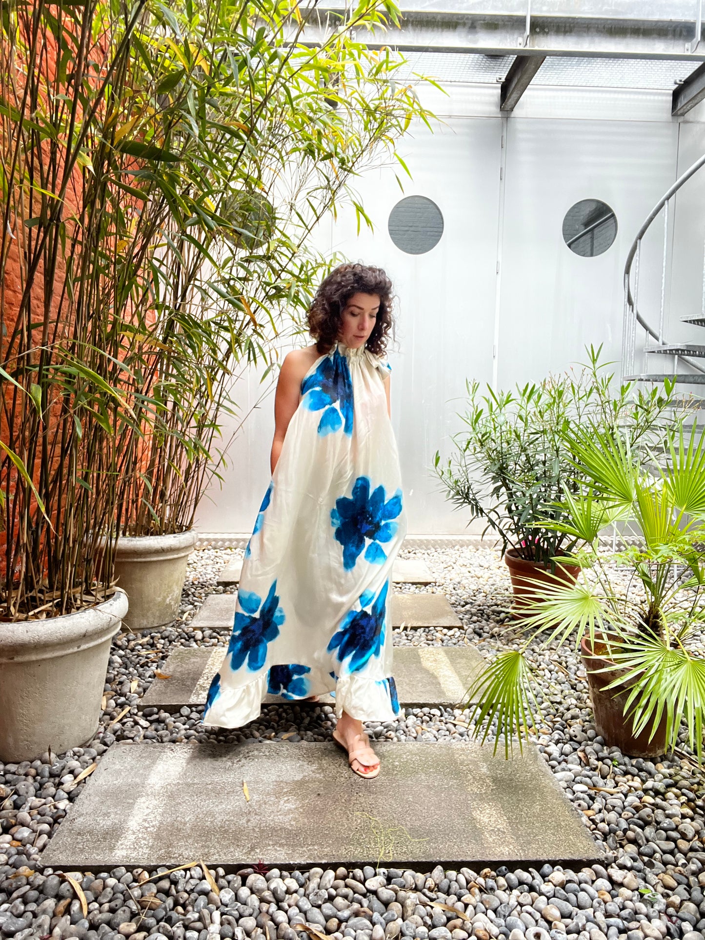 CHPTR IV - The Maxi Dress Blue Flowers