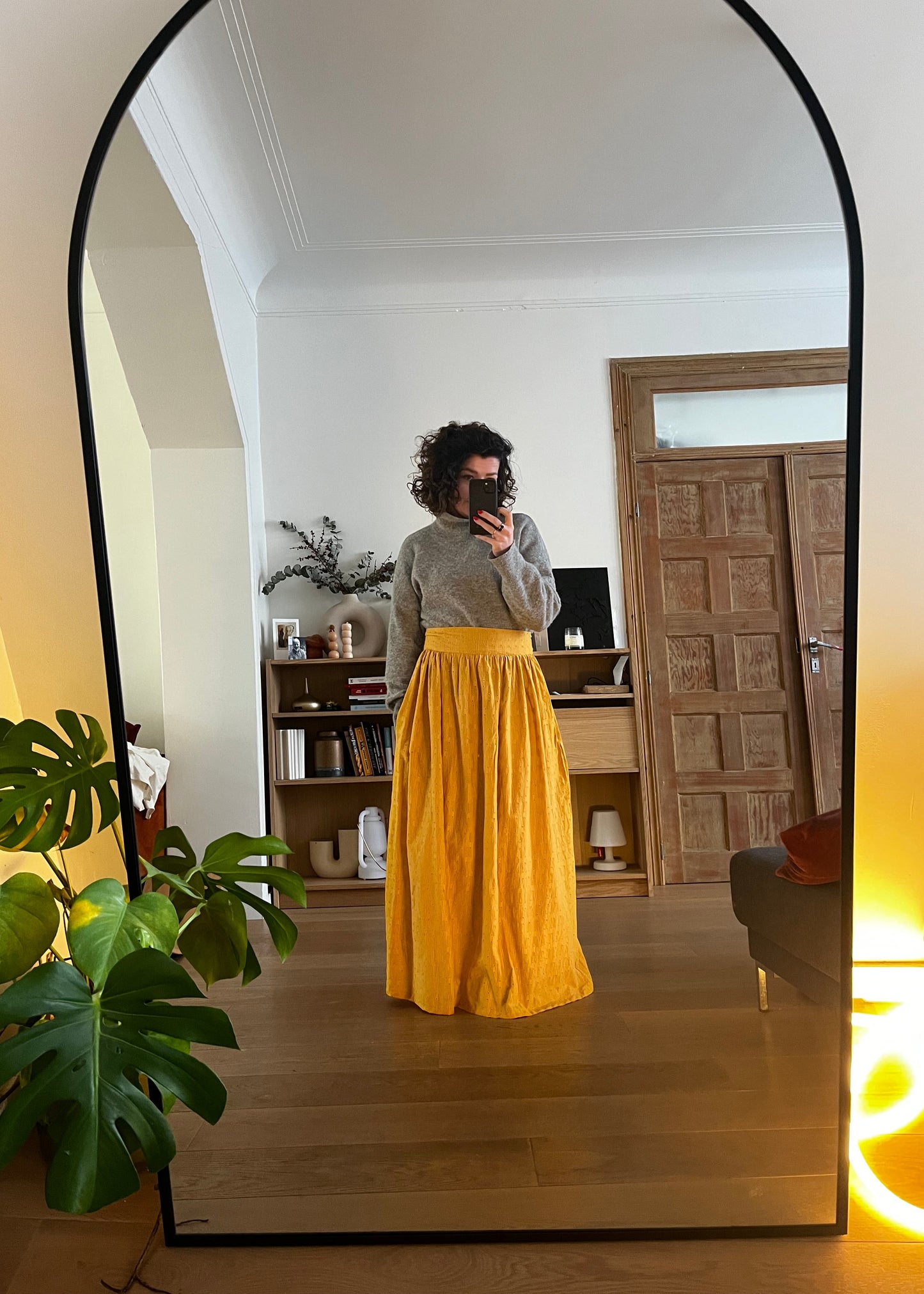 CHPTR I. II/VI The Dark Yellow One