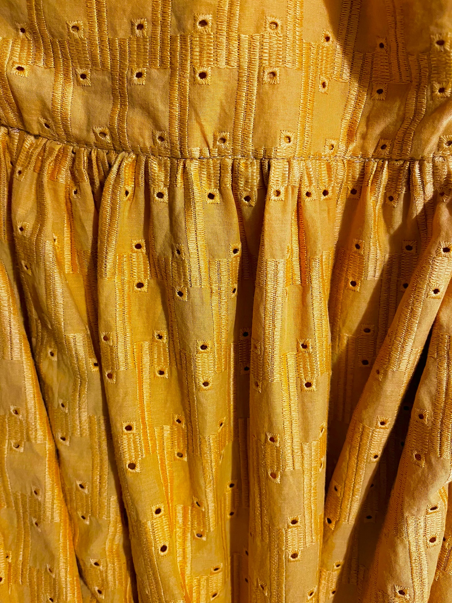 CHPTR I. II/VI The Dark Yellow One