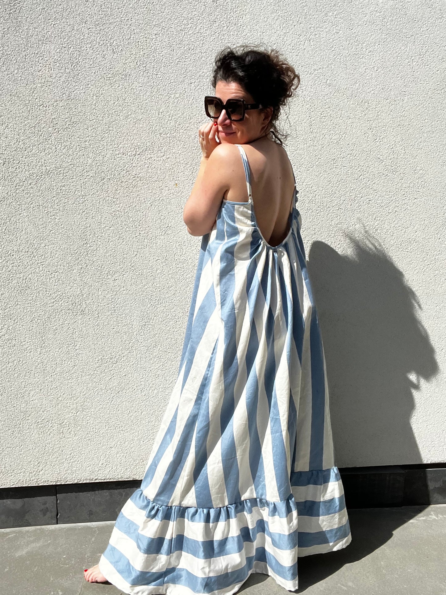 CHPTR V - Maxi Open Back Dress - The light blue & white one