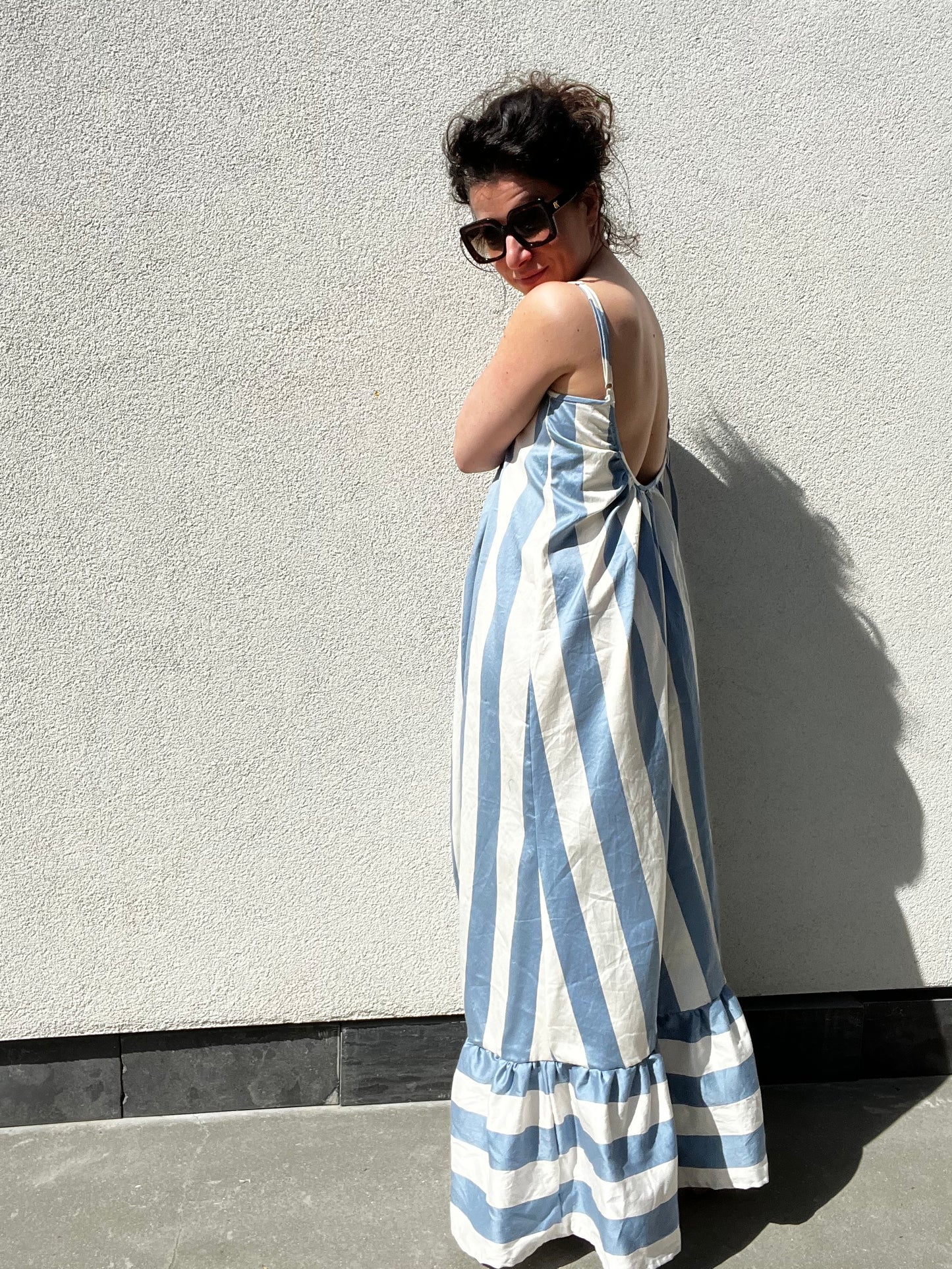 CHPTR V - Maxi Open Back Dress - The light blue & white one