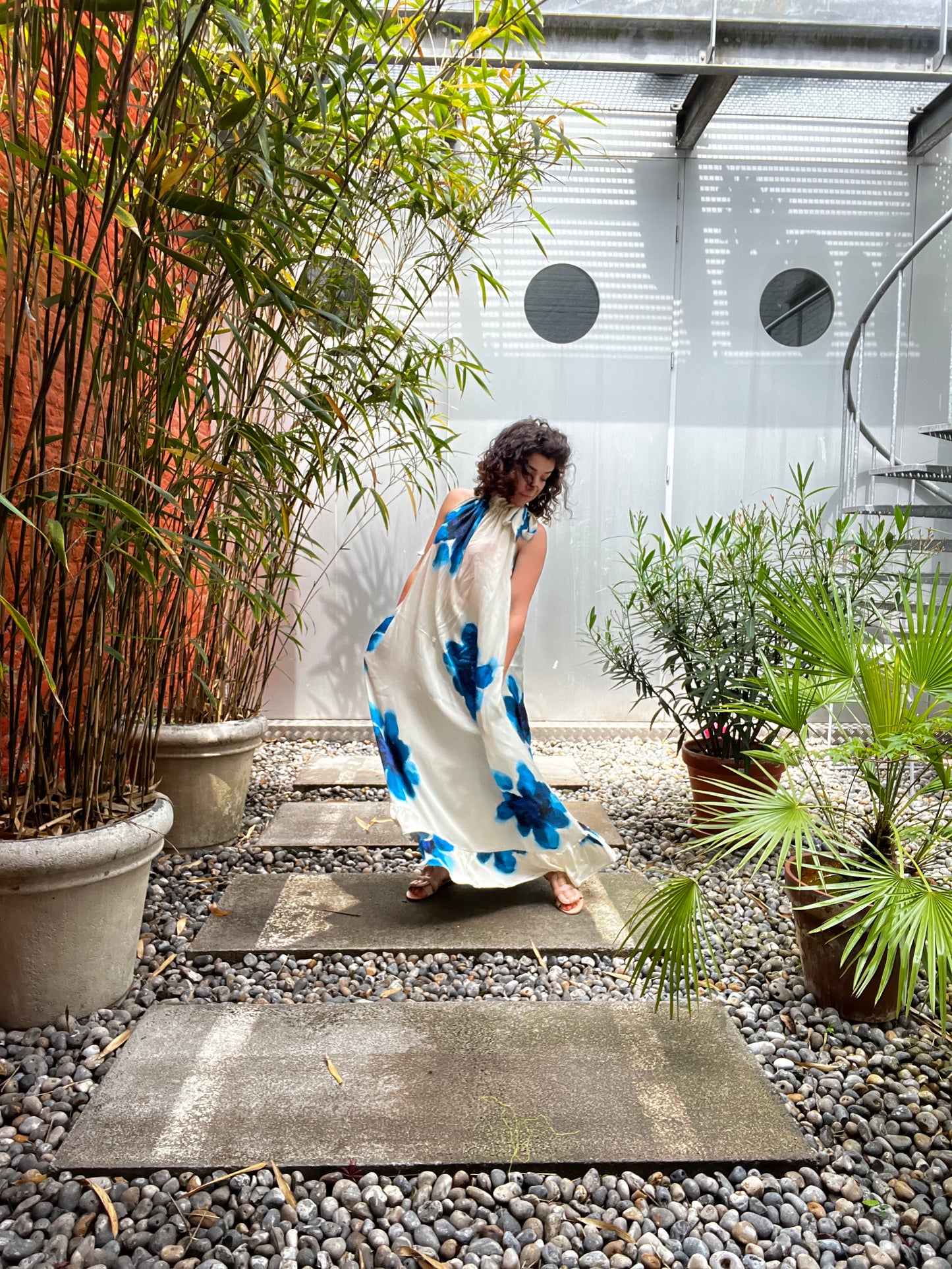 CHPTR IV - The Maxi Dress Blue Flowers