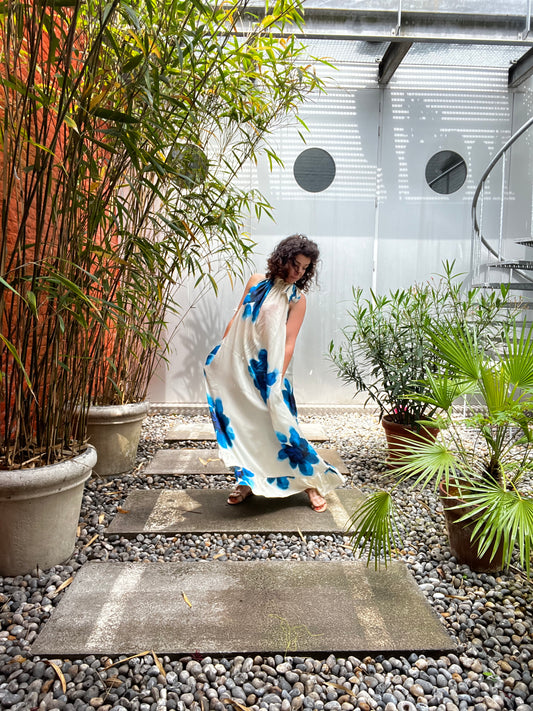 CHPTR IV - The Maxi Dress Blue Flowers